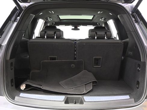 Certified 2025 Cadillac XT6 Premium Luxury image 19