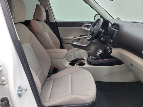 Used 2023 Kia Soul LX image 21