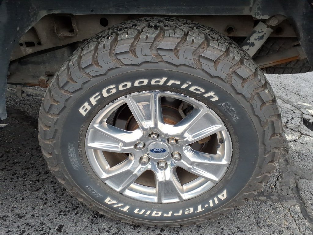 Used 2017 Ford F150 XLT w/ Equipment Group 302A Luxury AWD/4WD image 7