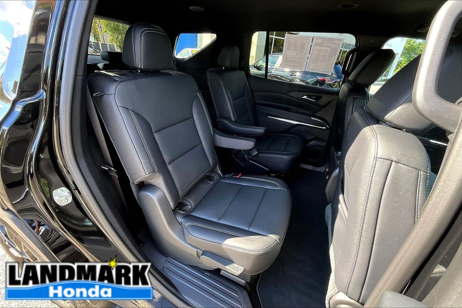Used 2026 Chevrolet Traverse LT w/ Midnight/Sport Edition FWD image 28