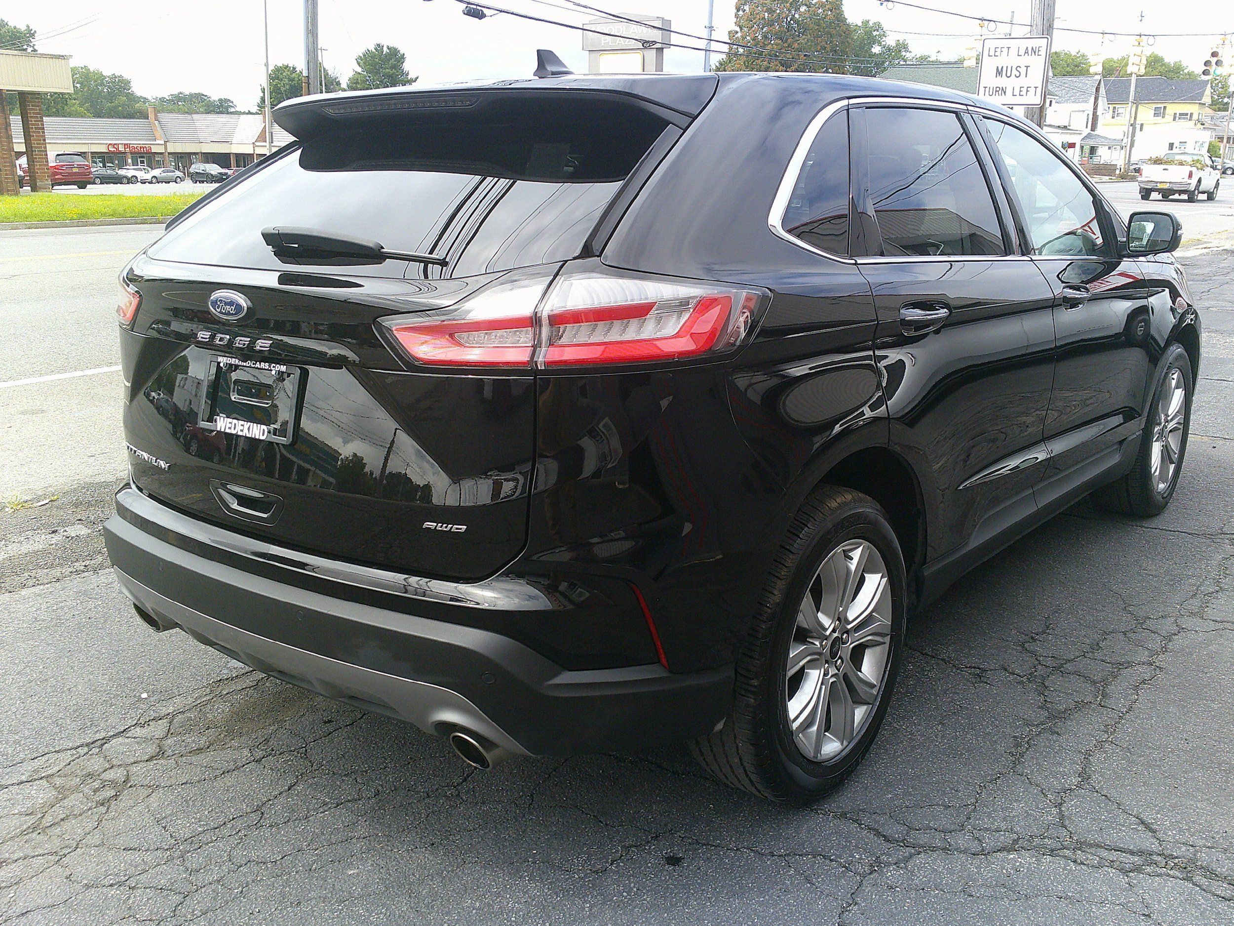 Used 2024 Ford Edge Titanium AWD/4WD image 9