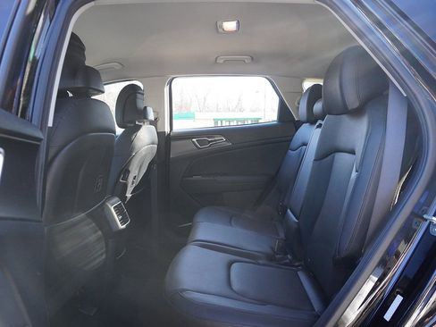 Used 2023 Kia Sportage EX image 34