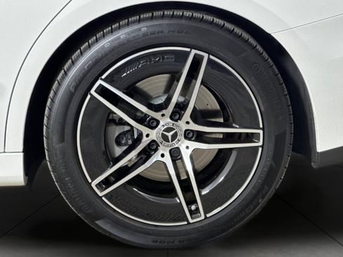 Used 2025 Mercedes-Benz E 350 Sedan image 25