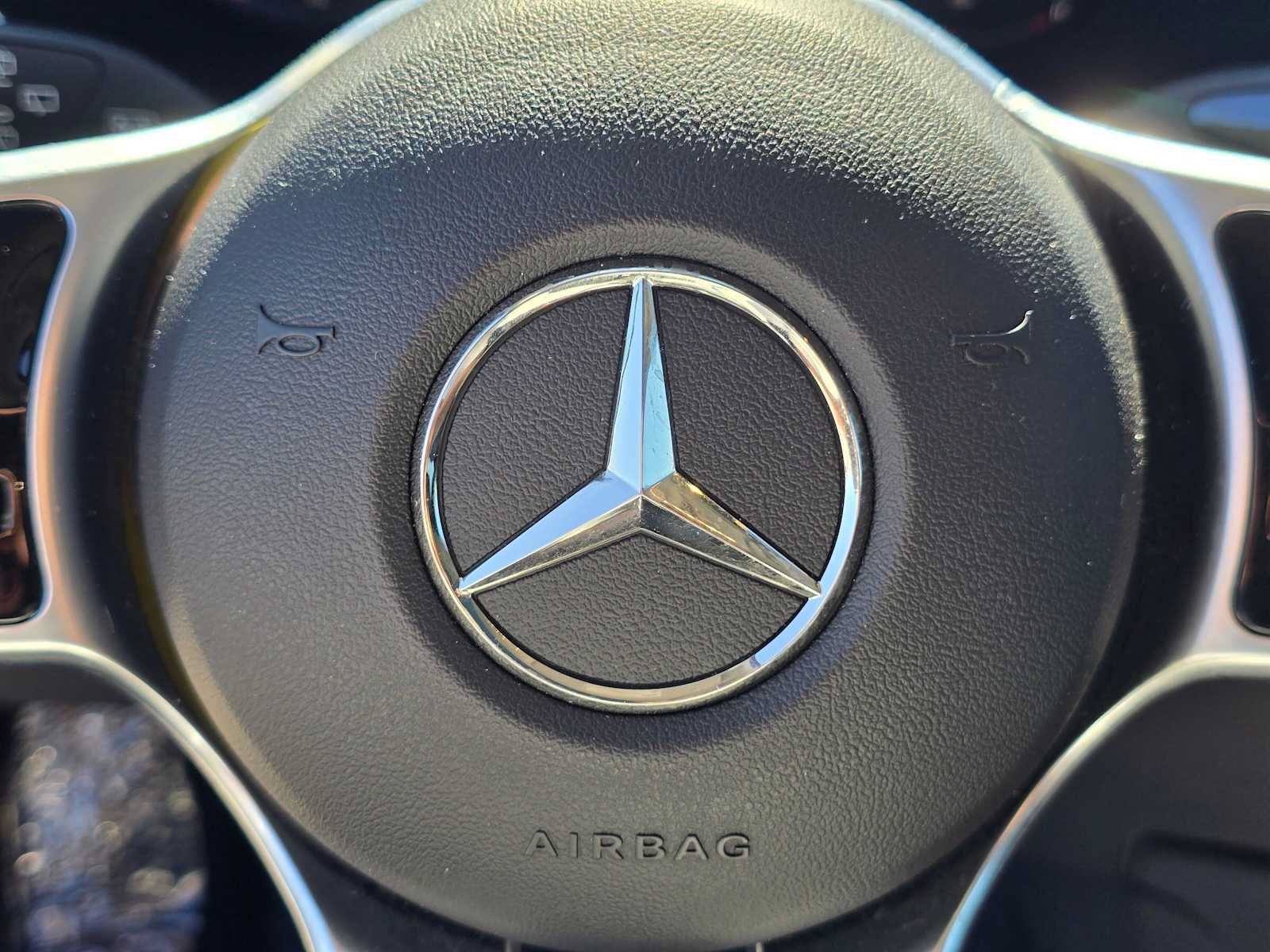 Used 2022 Mercedes-Benz GLC 300 4MATIC image 24