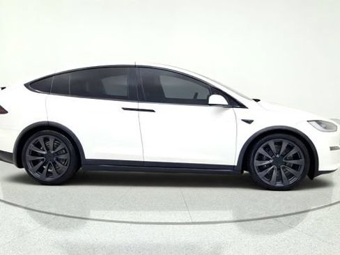 Used 2024 Tesla Model X AWD/4WD image 10