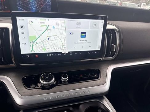 Used 2025 Ford Expedition Max Platinum image 30