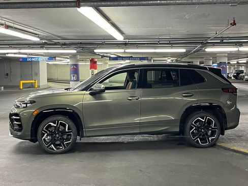 Used 2025 Volkswagen Tiguan SEL R-Line AWD/4WD image 34