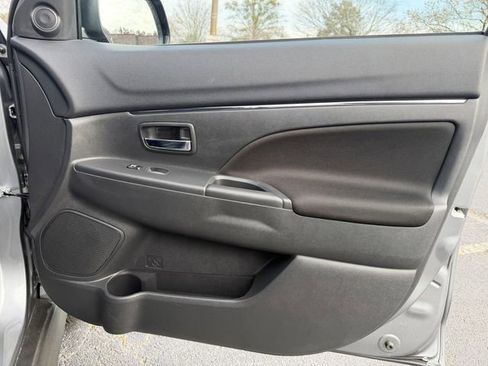 Used 2025 Mitsubishi Outlander Sport ES image 32