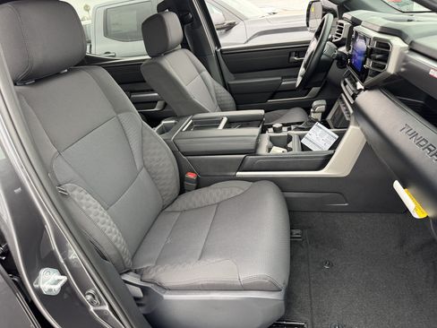 New 2026 Toyota Tundra SR5 w/ SR5 Convenience Package RWD image 8