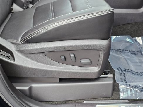 Used 2016 GMC Yukon Denali image 28