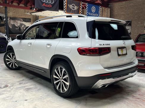 Used 2020 Mercedes-Benz GLB 250 4MATIC w/ Premium Package image 5