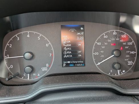 Used 2024 Toyota Corolla LE w/ LE Convenience Package FWD image 15