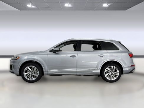 Used 2022 Audi Q7 3.0T Premium Plus w/ Premium Plus Package AWD/4WD image 2