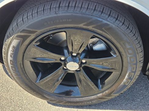 Used 2022 Dodge Challenger SXT RWD image 12