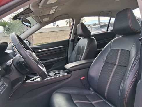 Used 2023 Nissan Altima 2.5 SR image 14