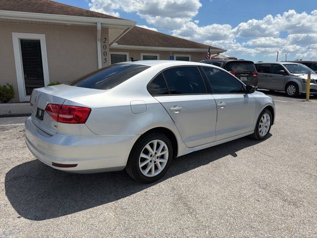 Used 2015 Volkswagen Jetta SE FWD image 5