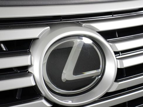 Used 2024 Lexus LX 600 4WD w/ Luxury Package image 26