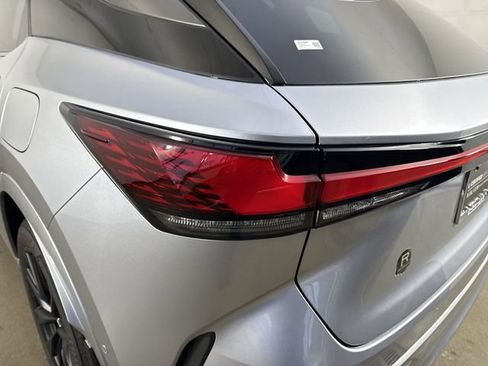 Used 2025 Lexus RX 500h F Sport image 32
