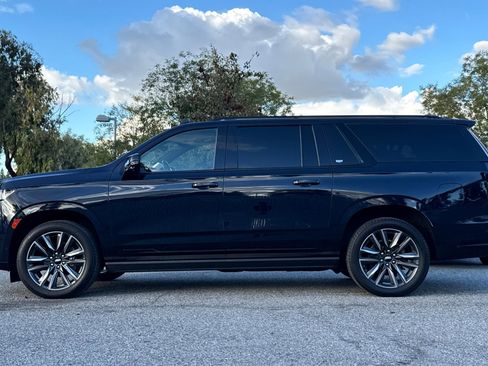 Used 2021 Cadillac Escalade ESV Sport w/ Driver Assist Tech Package image 7