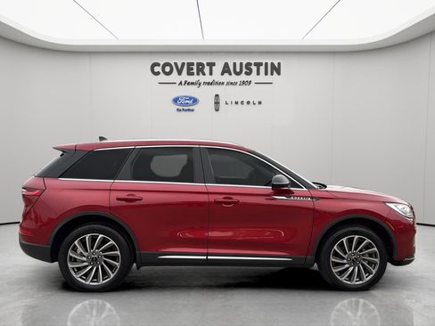 Used 2023 Lincoln Corsair Reserve image 6