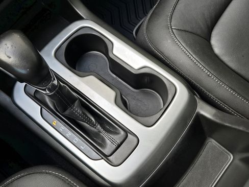 Used 2022 Chevrolet Colorado LT w/ Luxury Package image 15