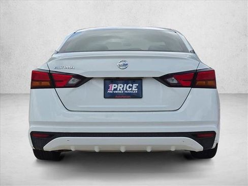 Used 2022 Nissan Altima 2.5 S FWD image 6