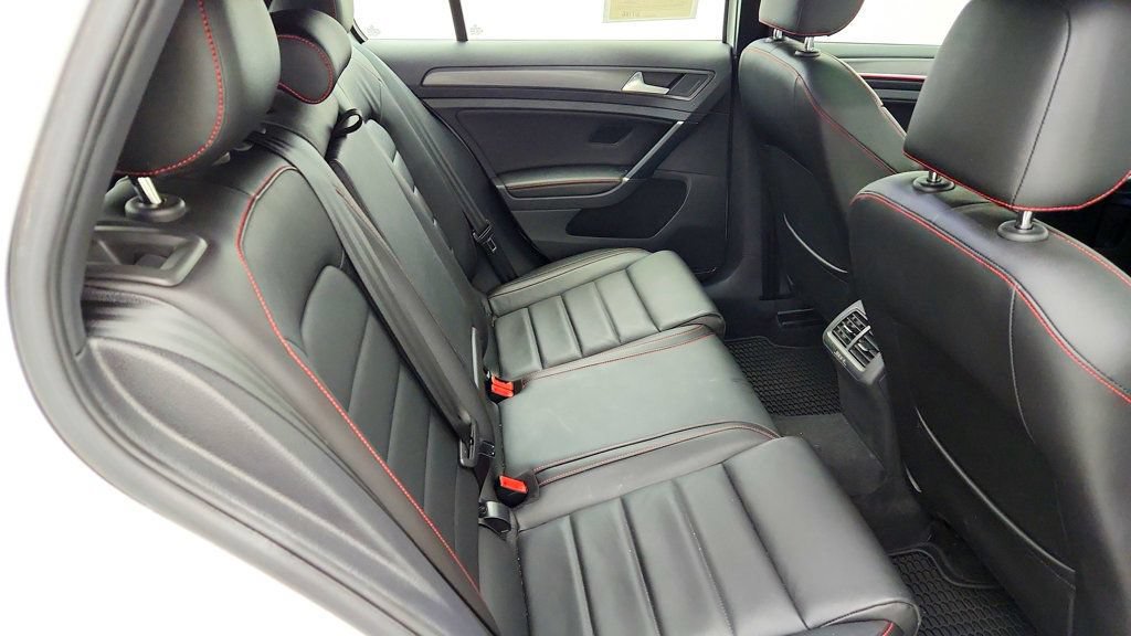 Used 2019 Volkswagen GTI SE FWD image 21