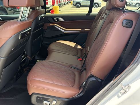 Used 2025 BMW X7 xDrive40i AWD/4WD image 23