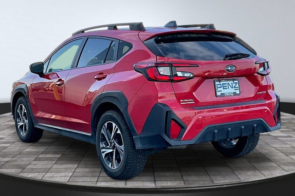Used 2024 Subaru Crosstrek 2.0i Premium AWD/4WD image 4