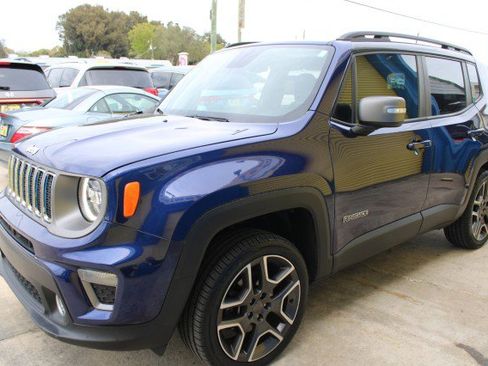 Used 2019 Jeep Renegade Limited w/ UConnect 8.4 Nav Group image 2