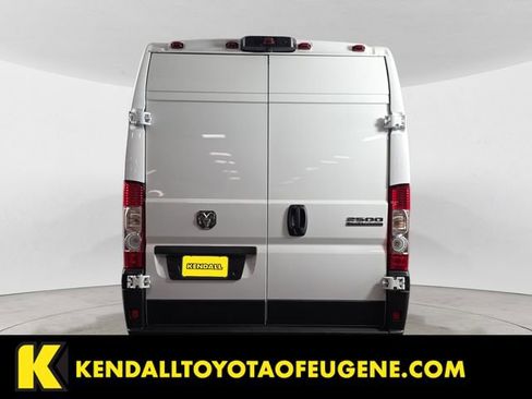 Used 2026 RAM ProMaster 2500 w/ Convenience Group FWD image 4