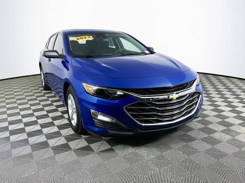 Used 2023 Chevrolet Malibu LS image 3