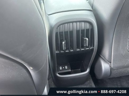 Used 2025 Hyundai Kona Limited AWD/4WD image 11