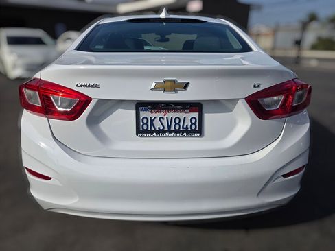 Used 2017 Chevrolet Cruze LT w/ Convenience Package image 11