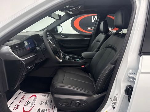 New 2026 Jeep Grand Cherokee L Limited AWD/4WD image 8