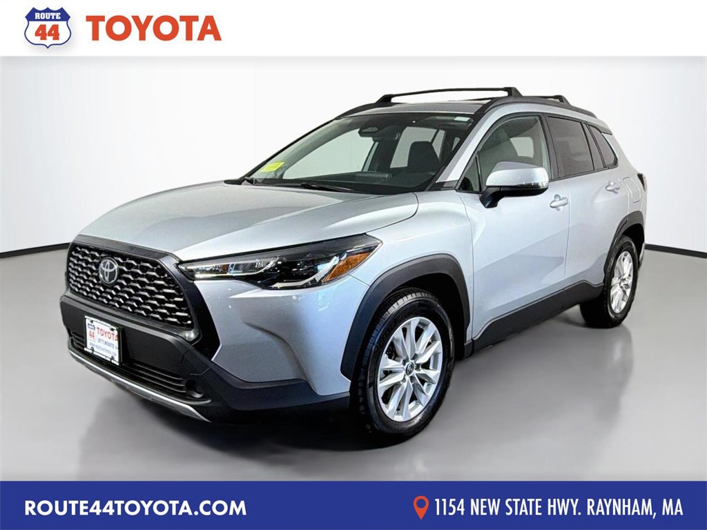 Used 2023 Toyota Corolla Cross LE w/ Moonroof Package AWD/4WD image 1
