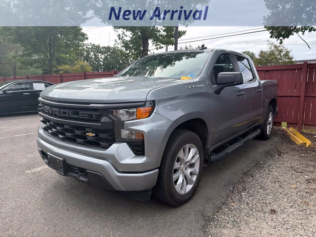 Used 2023 Chevrolet Silverado 1500 Custom AWD/4WD image 1