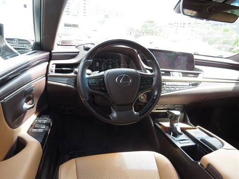 Used 2021 Lexus ES 350 w/ Premium Package FWD image 10