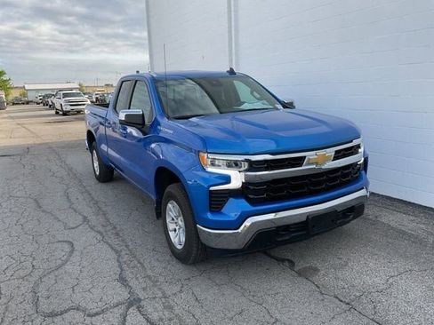 Used 2025 Chevrolet Silverado 1500 LT w/ Protection Package image 1