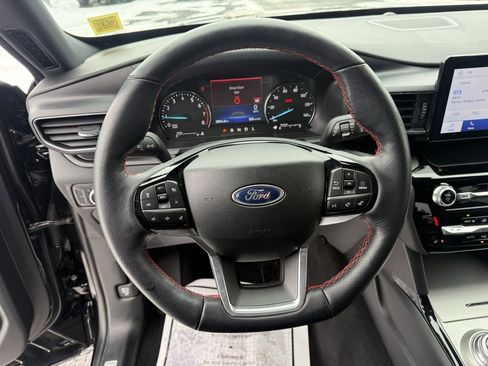 Used 2023 Ford Explorer ST-Line w/ Class IV Trailer Tow Package image 9