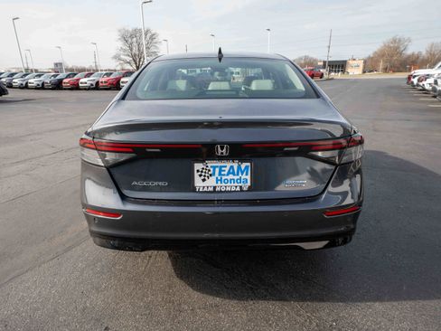 Used 2024 Honda Accord Touring image 5