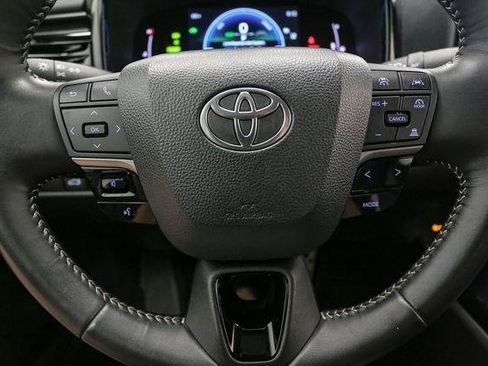 Used 2025 Toyota Camry XSE image 31