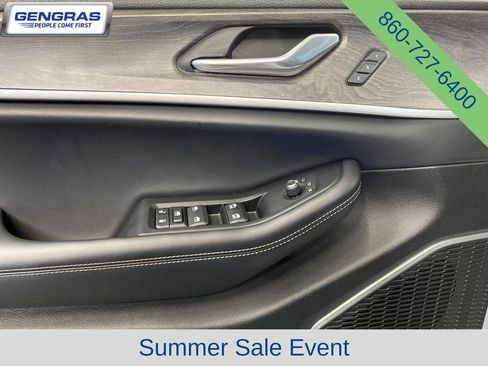 Used 2024 Jeep Grand Cherokee Limited 4xe AWD/4WD image 13