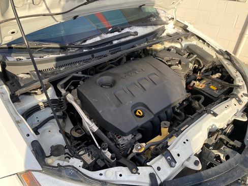 Used 2015 Toyota Corolla L image 30