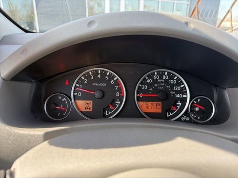 Used 2016 Nissan Frontier SL image 6