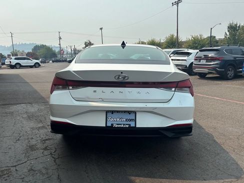 Used 2021 Hyundai Elantra SEL w/ Convenience Package FWD image 6