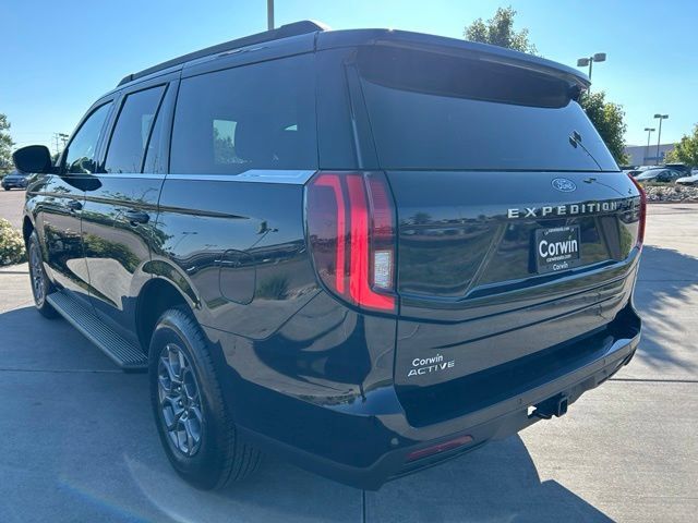 Used 2025 Ford Expedition Active AWD/4WD image 7