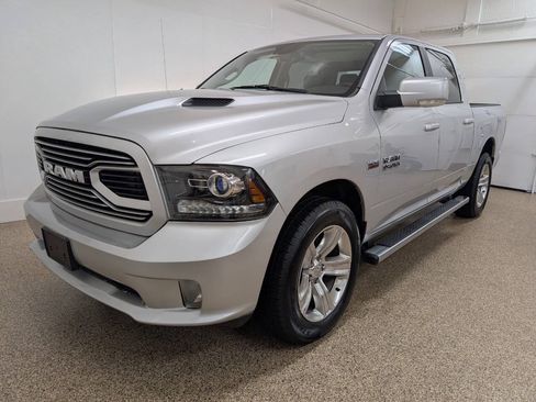 Used 2018 RAM 1500 Sport w/ Sport Premium Group AWD/4WD image 2
