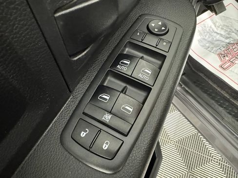 Used 2018 RAM 1500 Express AWD/4WD image 33