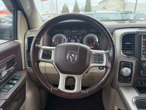 Used 2017 RAM 1500 Laramie w/ Convenience Group AWD/4WD image 15
